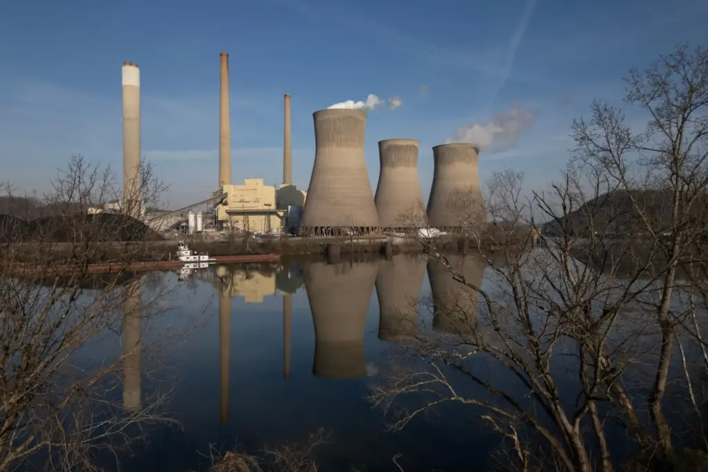 American Electric Power's John Amos coal-fired power plant operates in Winfield, West Virginia.