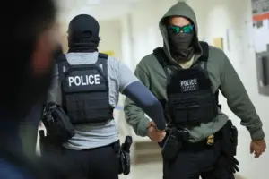 Federal judge halts certain warrantless immigration arrests in Southern California