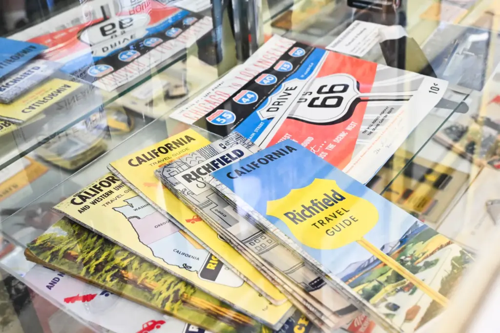 Old pamphlets about the 1915 Richfield gas station and Route...