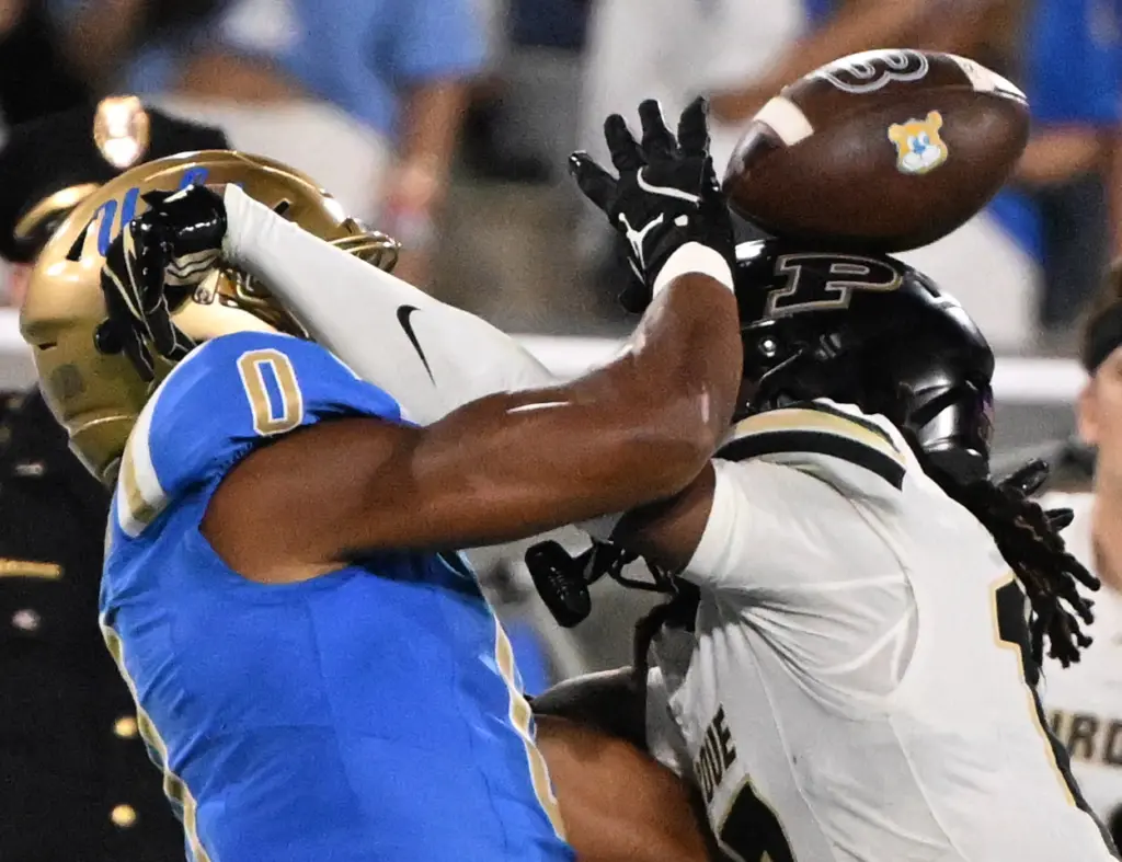 Defensive back Traveon Wright (17) of the Purdue Boilermakers is...