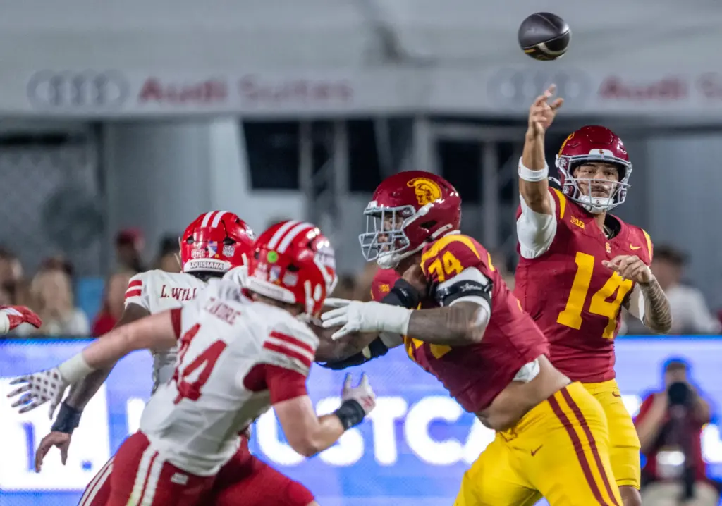 USC quarterback Jayden Maiava (14) throws the ball during a...