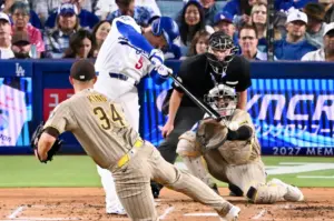 Two-out RBIs keep Dodgers hot at Padres’ expense