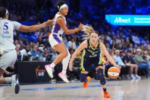 Sparks can’t keep up with playoff-bound Wings
