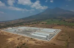 Appeals court appears divided in case over Venezuelan migrants deported to El Salvador prison