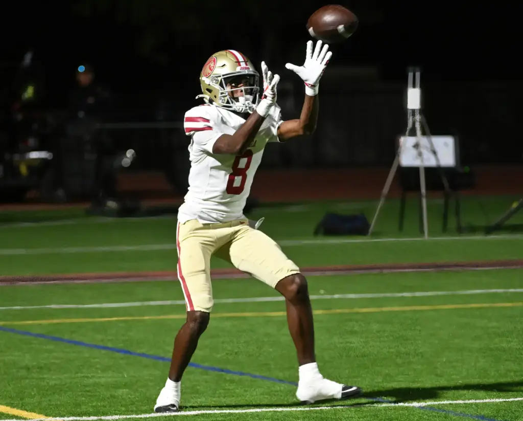 JSerraâs Sam Fredericksen (8) is all by himself as he...
