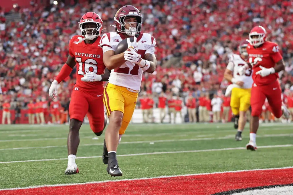 USC running back Riley Wormley (27) scores a touchdown past...