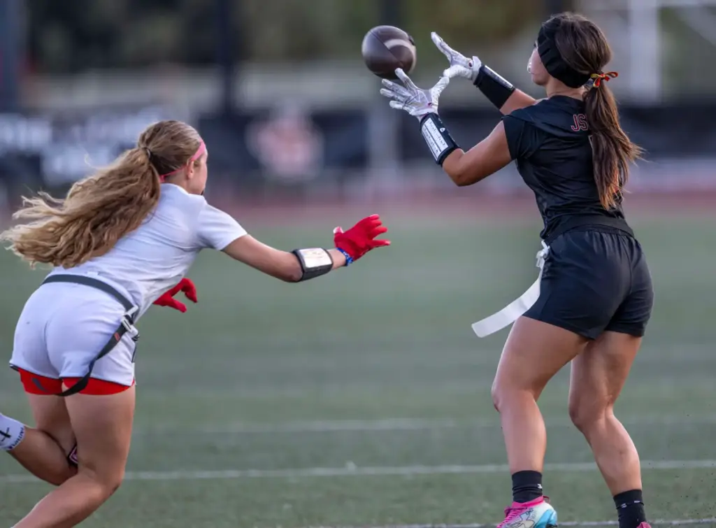 JSerraâs Abby VanderWeerd (5) makes a catch during a Trinity...