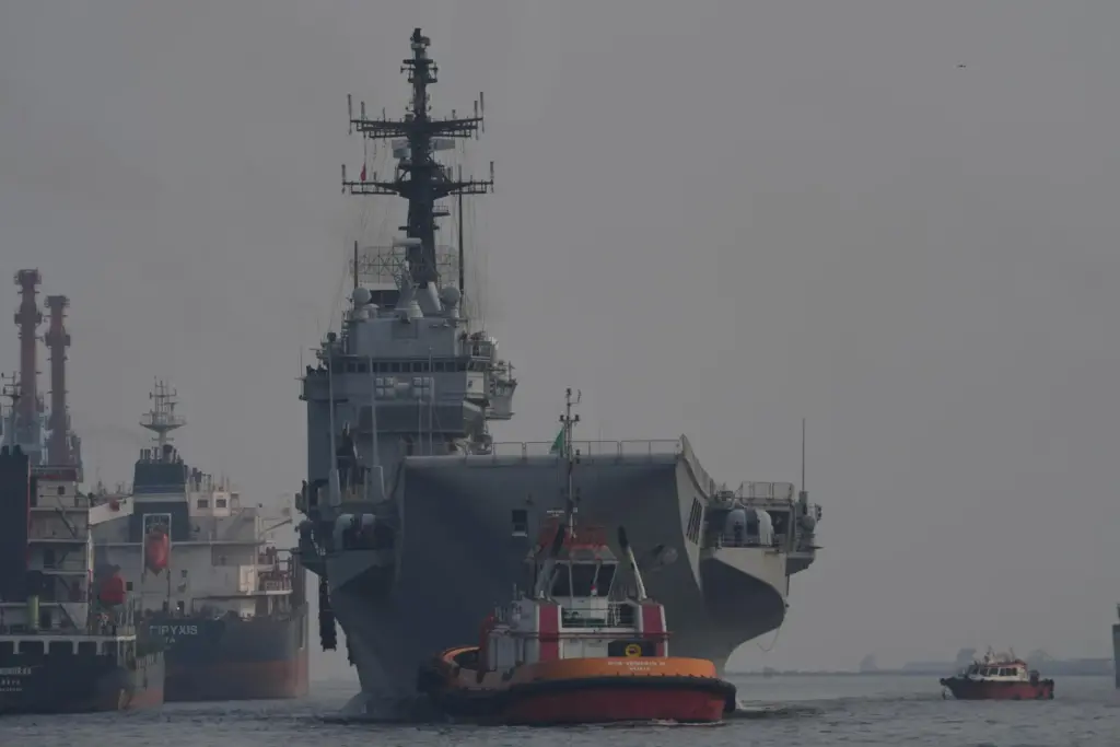 The Giuseppe Garibaldi, a former Italian Navy aircraft carrier, arrives...