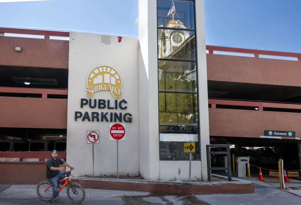 The aging three-story Artist Village parking structure in downtown Santa...