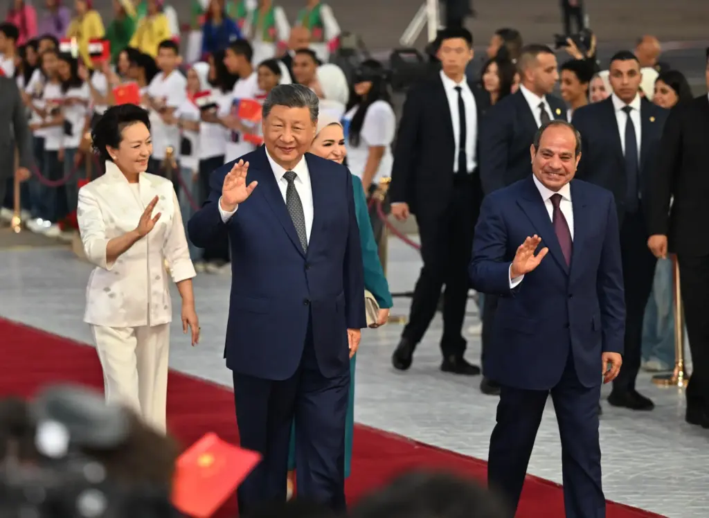 Chinese President Xi Jinping, Peng Liyuan, Egyptian President Abdel-Fattah el-Sissi and Entissar Amer.