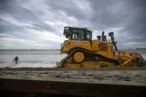 Fearing worst-ever El Niño, Newsom declares disaster in advance