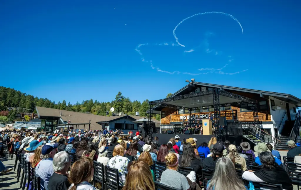 A ski writer made hearts around a J for Jackie...