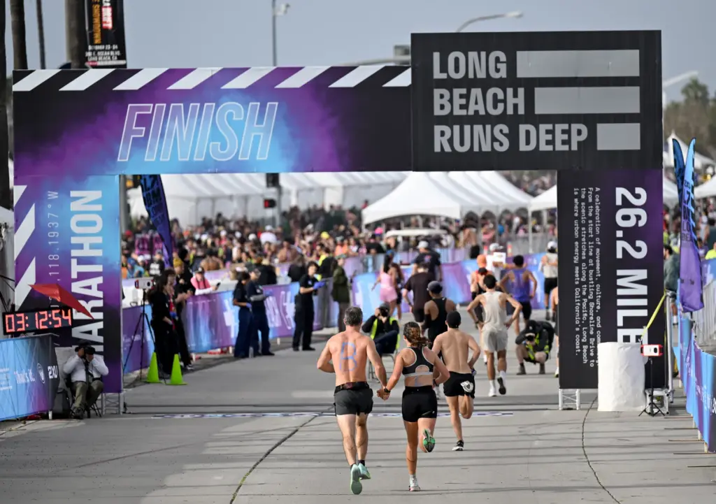 A sold-out field of runners participates in the 2026 2XU...