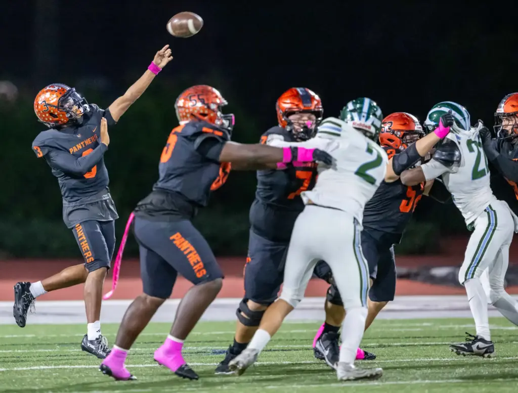 Orange quarterback Star Thomas III (3) throws the ball for...