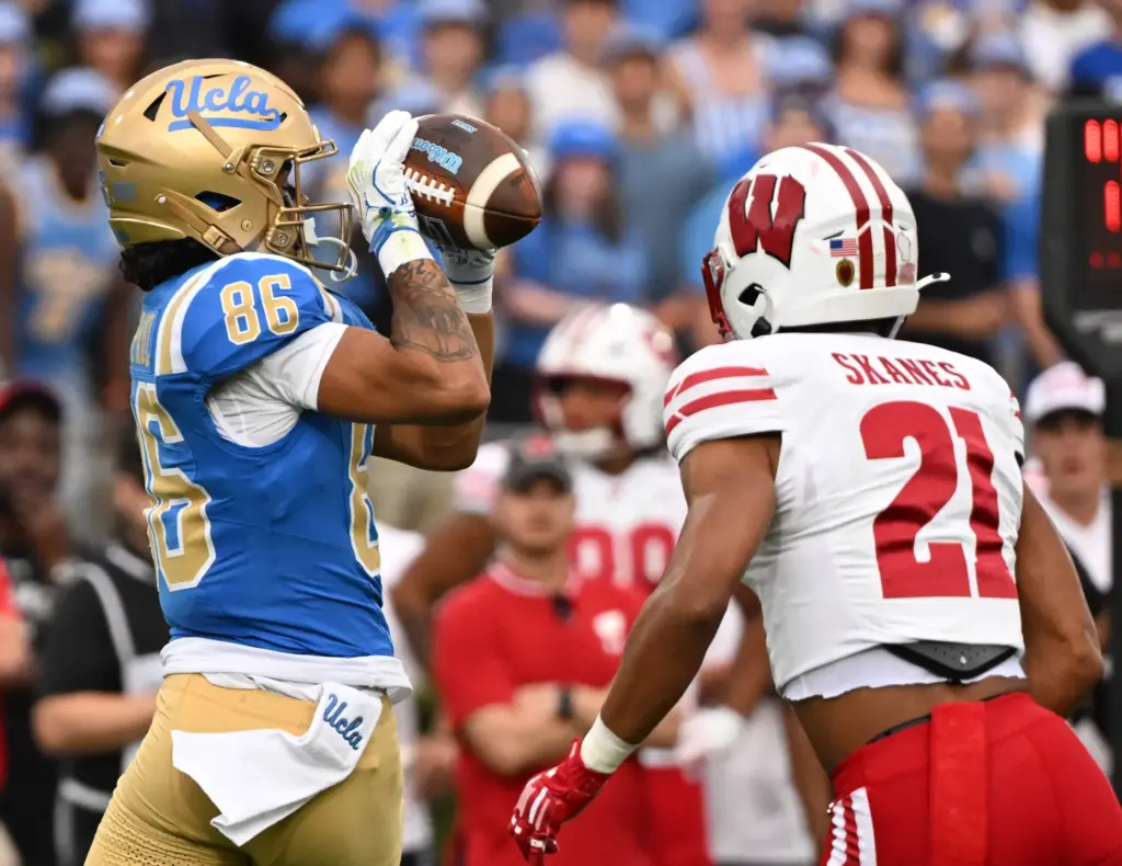 Wide receiver Jalen Saint Paul #86 of the UCLA Bruins...