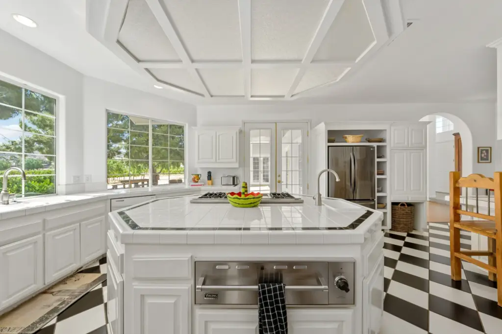 The eat-in kitchen. (Photo by Dusan Simonovic, Estate Photos LA)