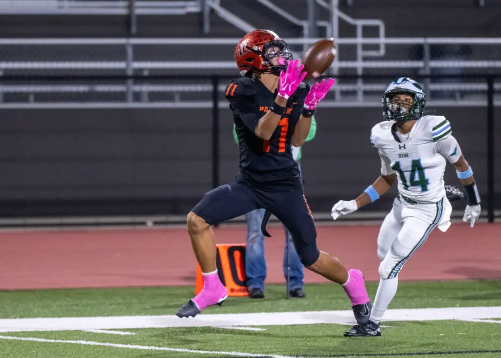 Orange wide receiver Kaleb Fisher (11) makes a catch that...