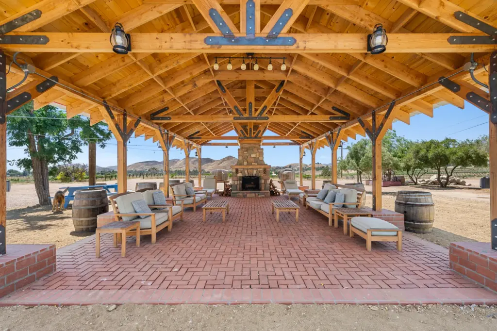 The open-air pavilion. (Photo by Dusan Simonovic, Estate Photos LA)