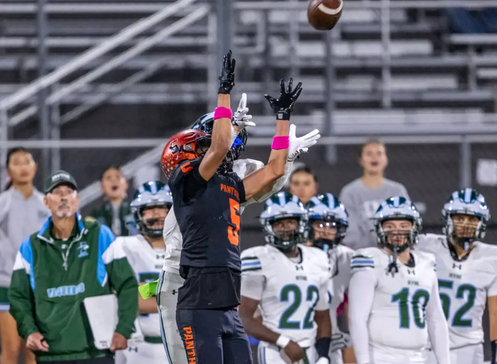 Orange wide receiver Karsten Hardiman (5) makes a catch during...