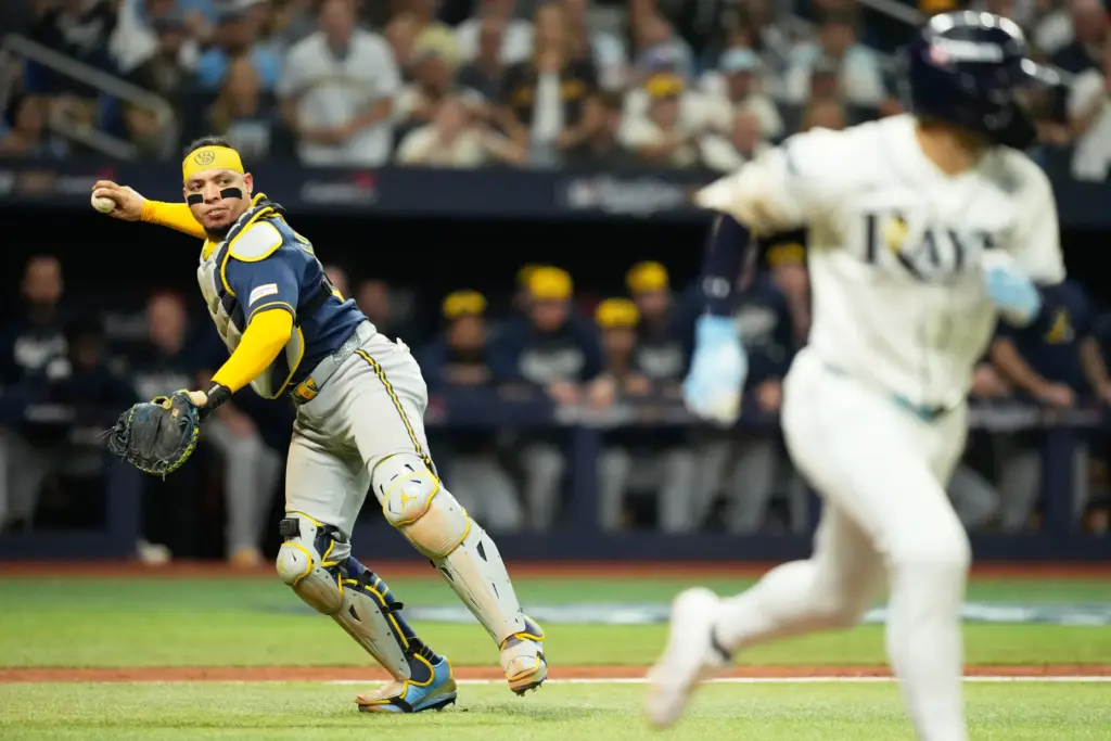 Milwaukee Brewers catcher William Contreras throws out the Tampa Bay...