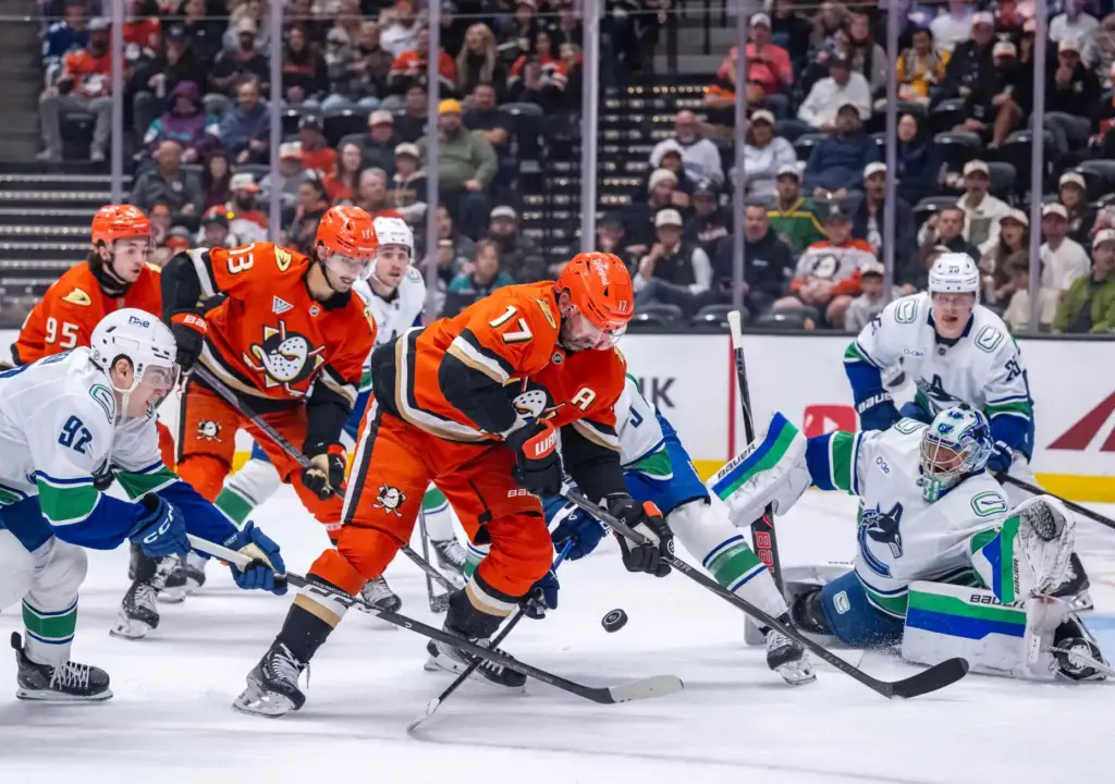 The Ducksâ Alex Killorn (17) takes a shot on goal...