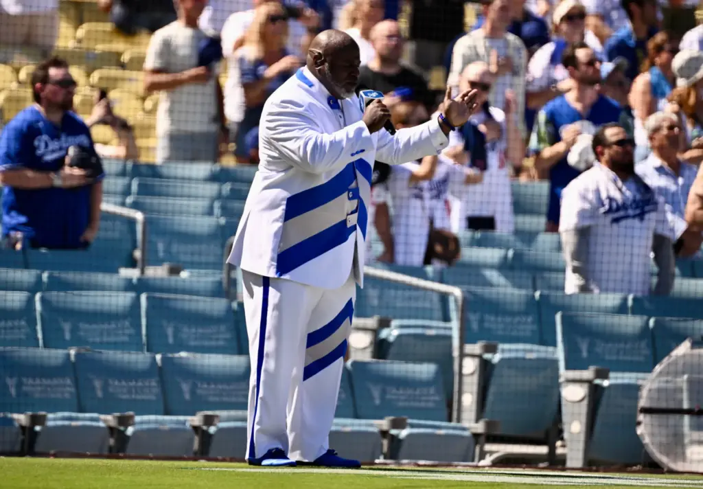 Keith Williams Jr. sings the National Anthem before Game 1...