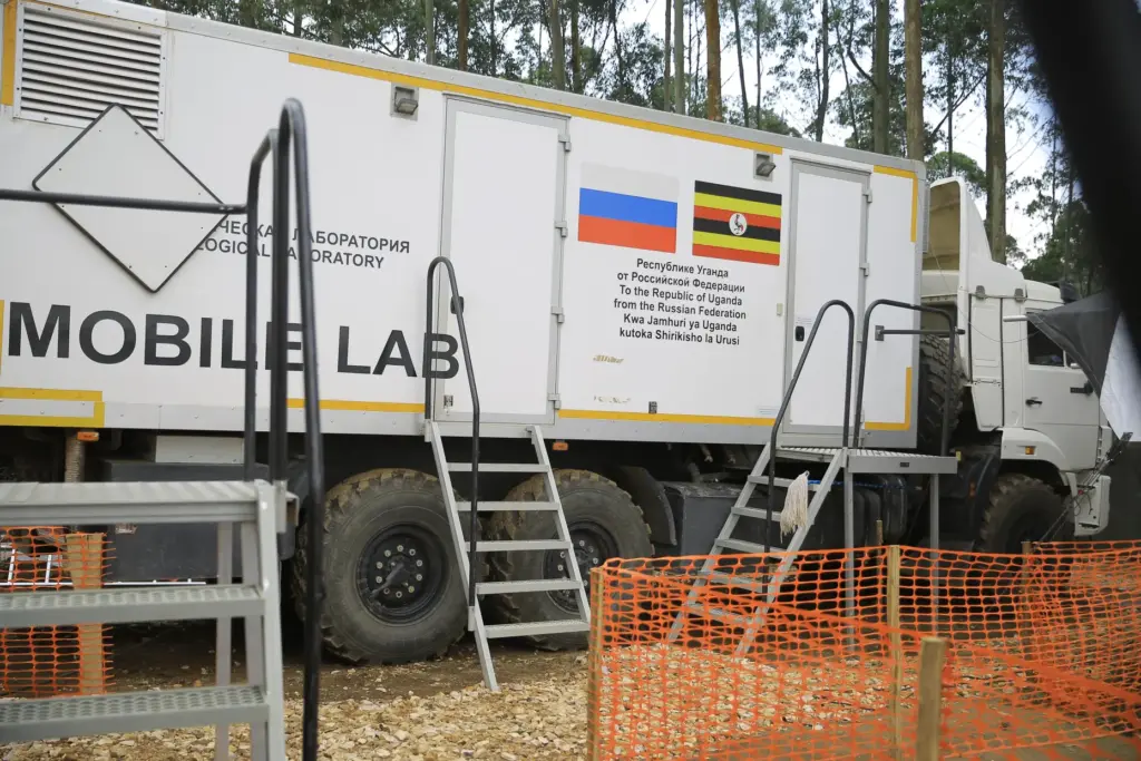 A mobile lab set up to test rapidly for Ebola...