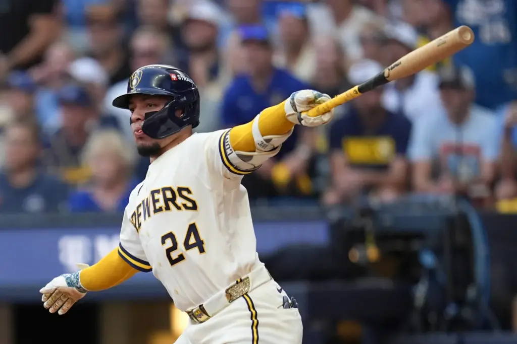 The Milwaukee Brewers’ William Contreras hits an RBI single during...
