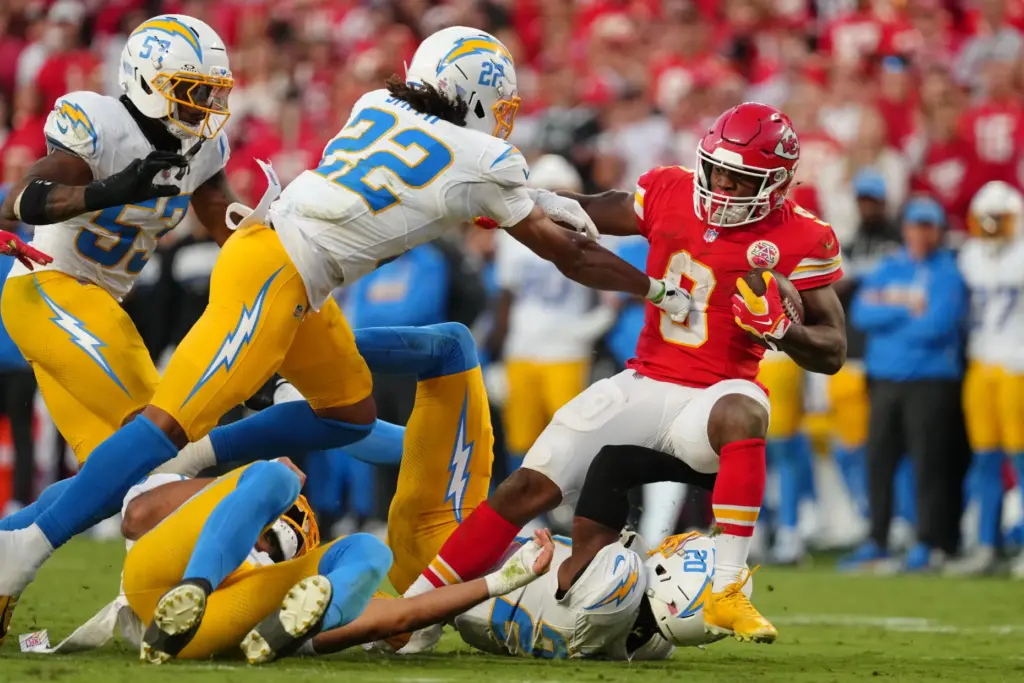 Kansas City Chiefs running back Kenneth Walker III (9) carries...
