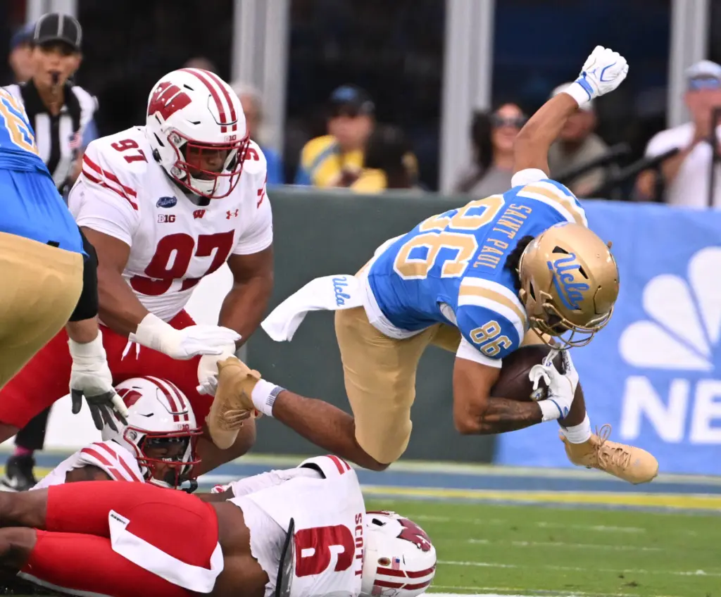Wide receiver Jalen Saint Paul #86 of the UCLA Bruins...