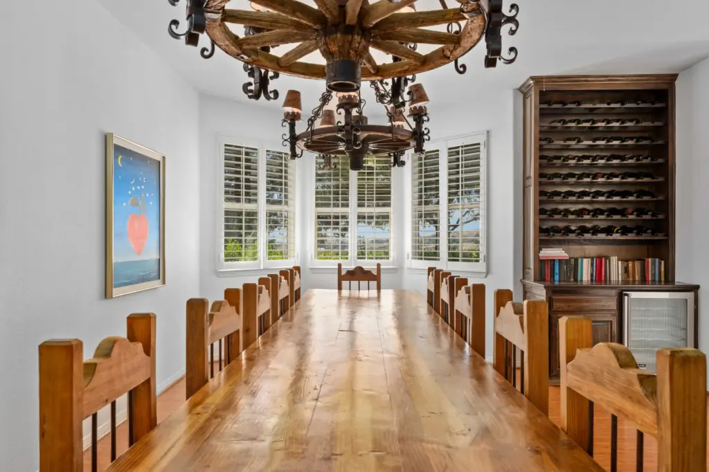 The dining area. (Photo by Dusan Simonovic, Estate Photos LA)