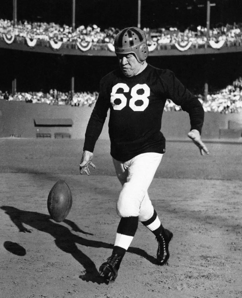 Jim Thorpe gives a drop-kicking exhibition at New York's polo grounds.