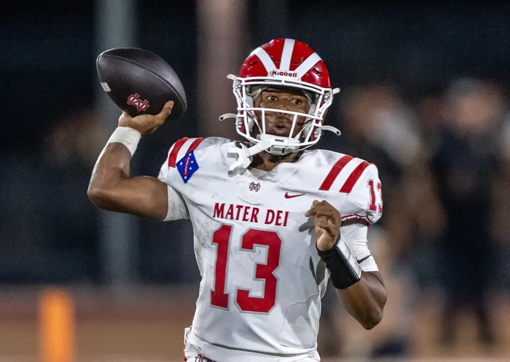 Mater Dei quarterback Paytyn Guess (13) throws the ball during...