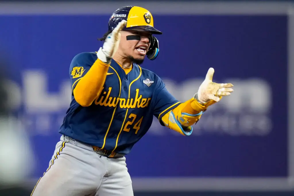 The Milwaukee Brewers’ William Contreras celebrates his RBI double during...