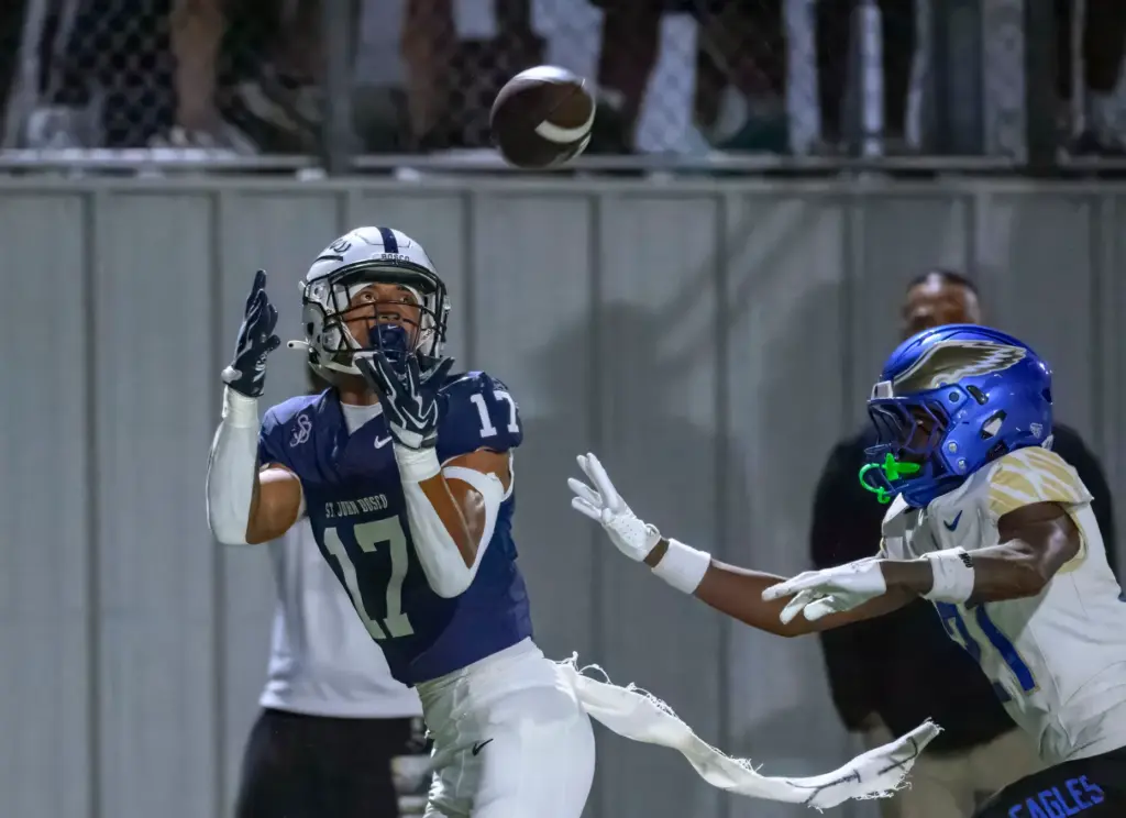 St. John Bosco wide receiver Kuika Moaalii beats Santa Margarita...
