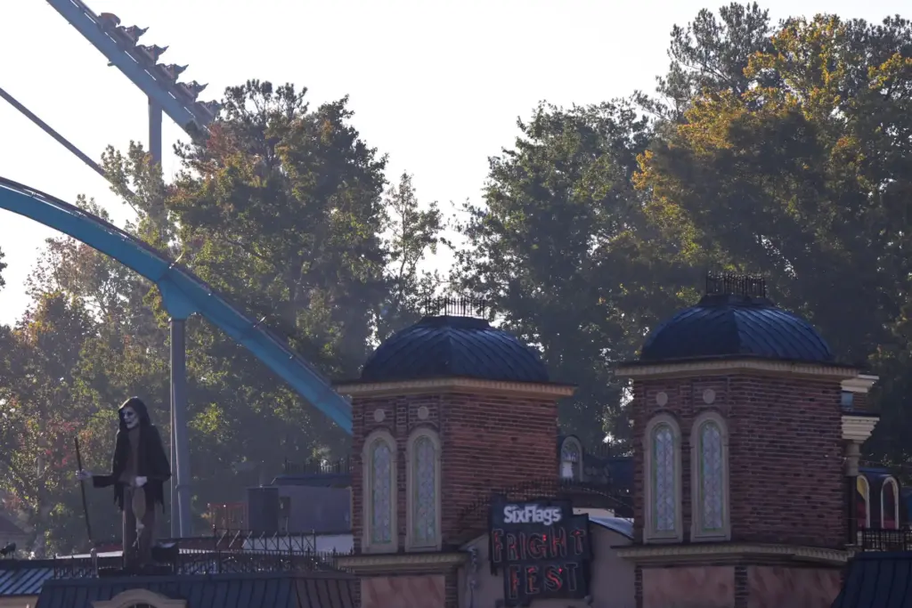 Attractions are seen at Six Flags Over Georgia.
