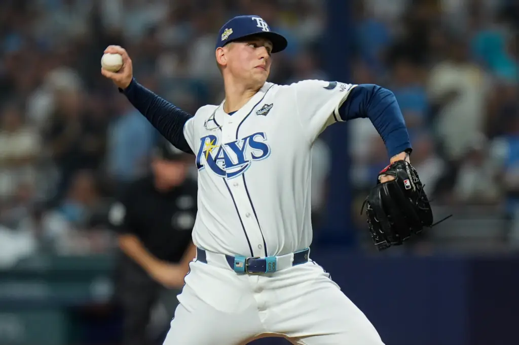 Tampa Bay Rays relief pitcher Tyler Wells throws to the...