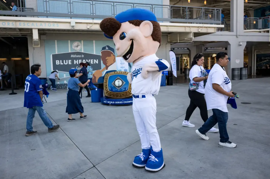 The Dodgers mascot welcomes fans before Game 4 of the...