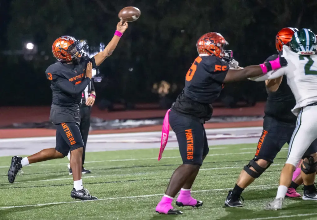 Orange quarterback Star Thomas III (3) throws the ball during...
